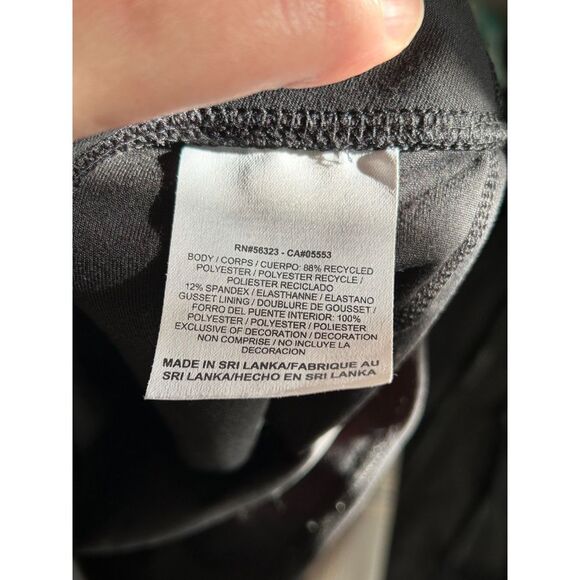 Nike Dri Fit Crops - Picture 7 of 7